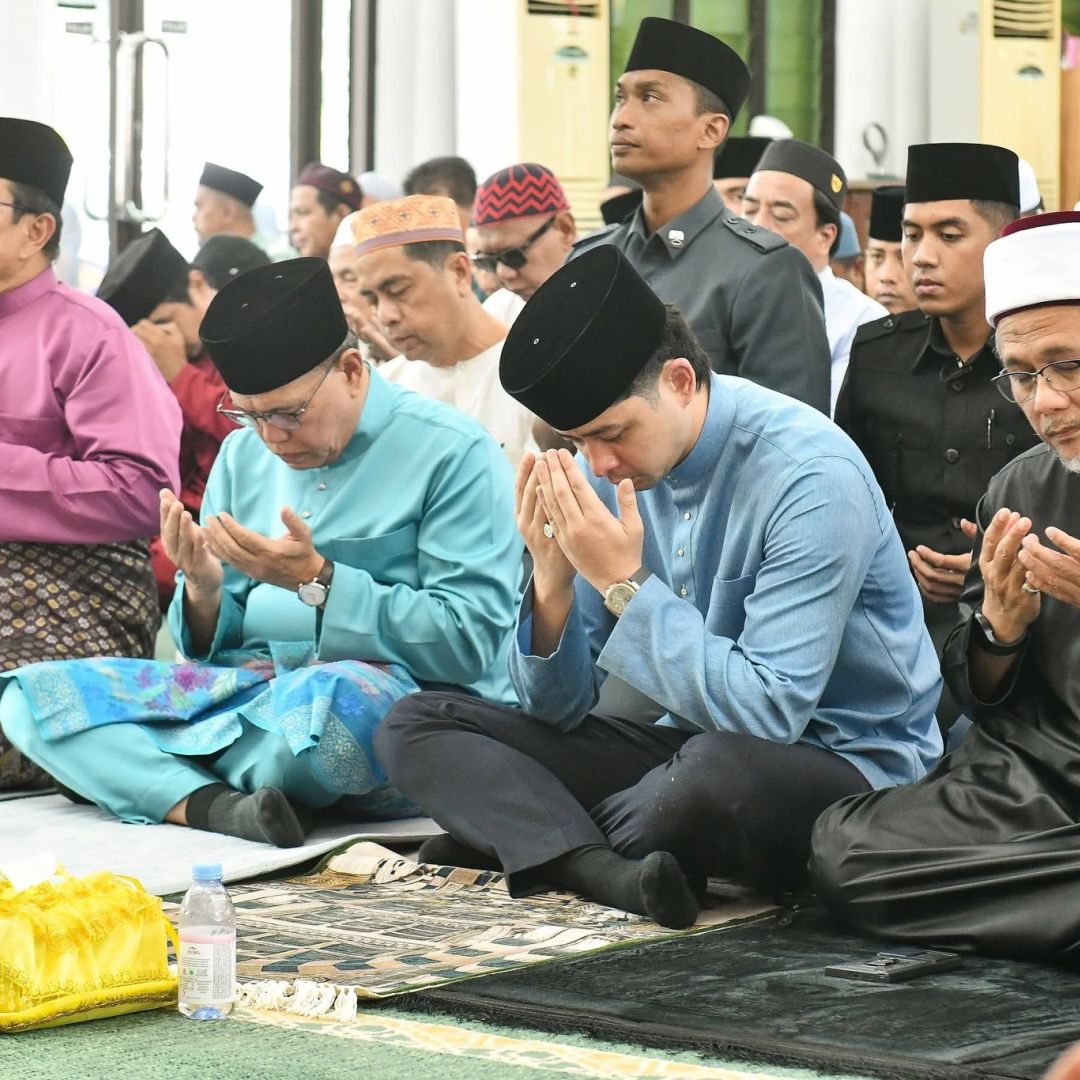 Solat Jumaat bersama KDPM Tengku Mahkota Pahang di Masjid Sultan Ahmad Shah, Tok Sira