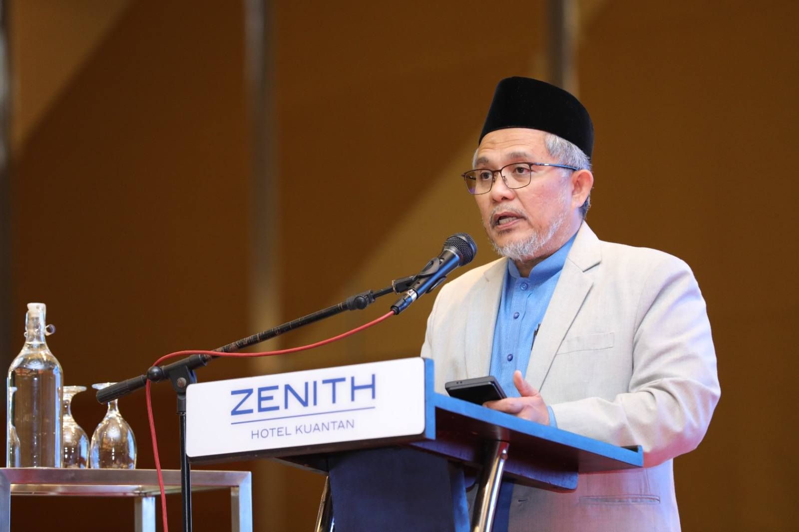 Healthcare Through Shariah Lens: Institutional Role in Addressing Healthcare Dilemma