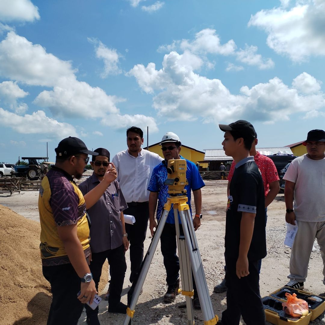 Semakan Arah Kiblat Di Tapak Surau Milik Ladang Pekan Timur