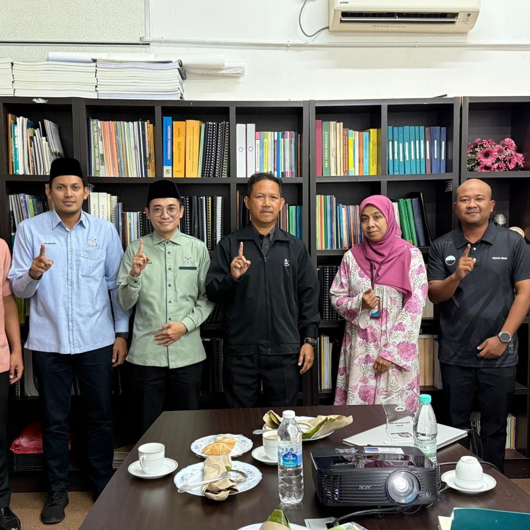 Kunjungan Hormat ke Lembaga Pembangunan Tioman